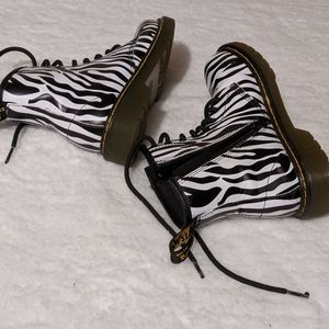 Dr martens zebra print boots